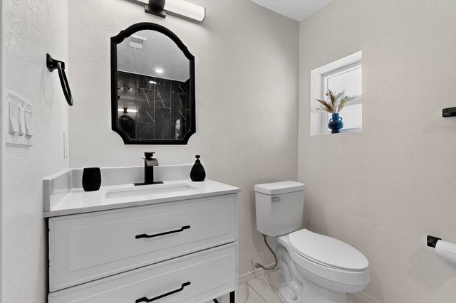 164 WILLOW Road NW, Albuquerque, NM 87107