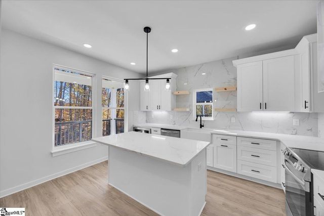 120 Lyman Avenue, Duncan, SC 29334