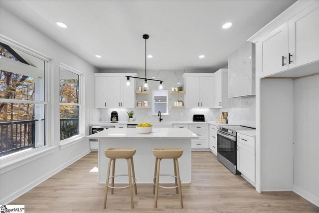 120 Lyman Avenue, Duncan, SC 29334