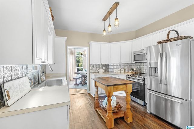 906 STONEWOOD ROAD, Helena, AL 35080