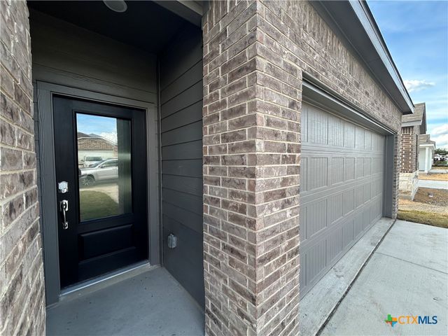 728 Horsetail Lane, New Braunfels, TX 78132
