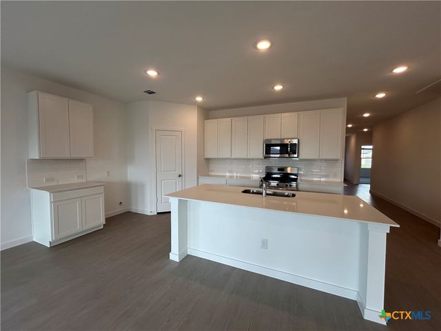 728 Horsetail Lane, New Braunfels, TX 78132