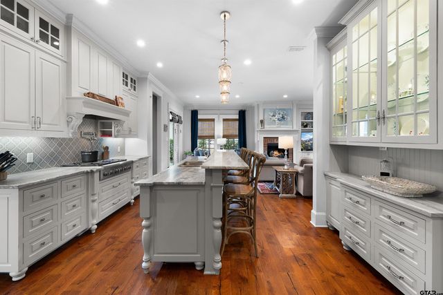 7391 Lake Pointe Cv, Tyler, TX 75703