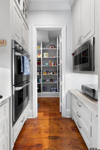 7391 Lake Pointe Cv, Tyler, TX 75703