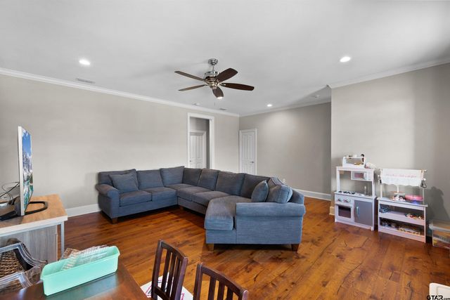 7391 Lake Pointe Cv, Tyler, TX 75703