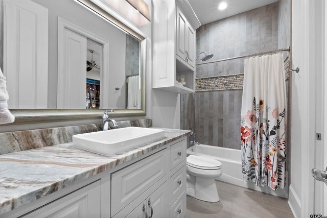 7391 Lake Pointe Cv, Tyler, TX 75703