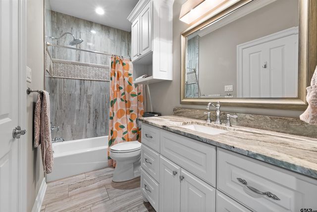 7391 Lake Pointe Cv, Tyler, TX 75703