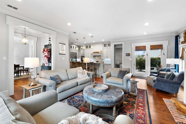 7391 Lake Pointe Cv, Tyler, TX 75703