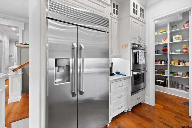 7391 Lake Pointe Cv, Tyler, TX 75703