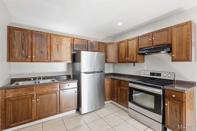 4707 Ray Avenue, St Louis, MO 63116