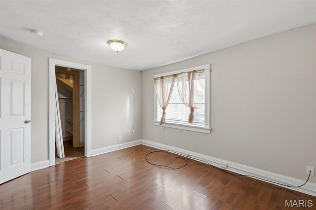 4707 Ray Avenue, St Louis, MO 63116