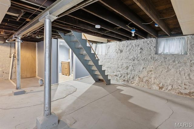 4707 Ray Avenue, St Louis, MO 63116