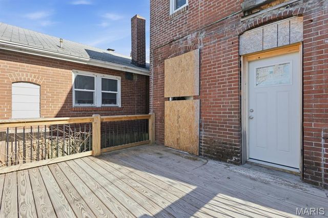4707 Ray Avenue, St Louis, MO 63116