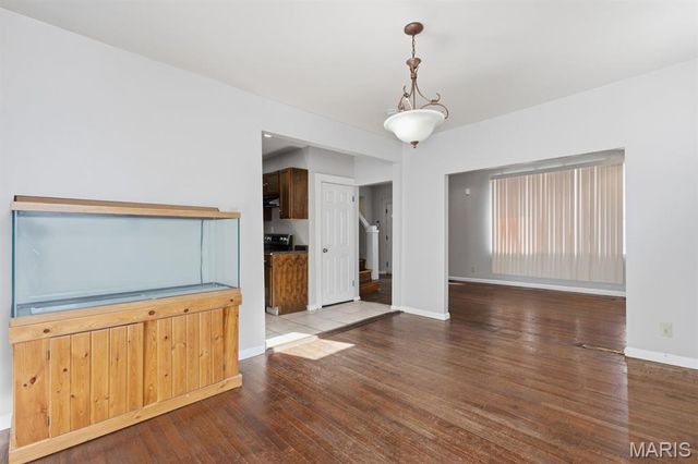 4707 Ray Avenue, St Louis, MO 63116