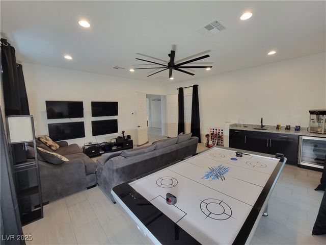 8740 South Pioneer Way, Las Vegas, NV 89113