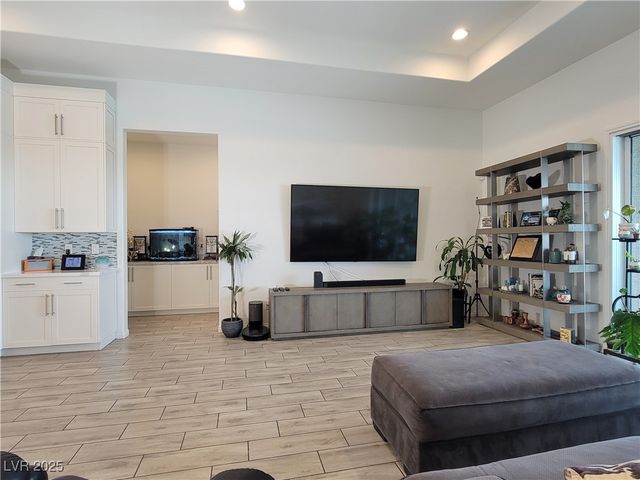 8740 South Pioneer Way, Las Vegas, NV 89113