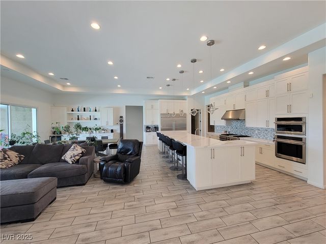 8740 South Pioneer Way, Las Vegas, NV 89113