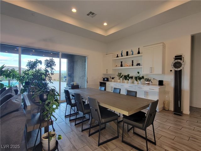 8740 South Pioneer Way, Las Vegas, NV 89113