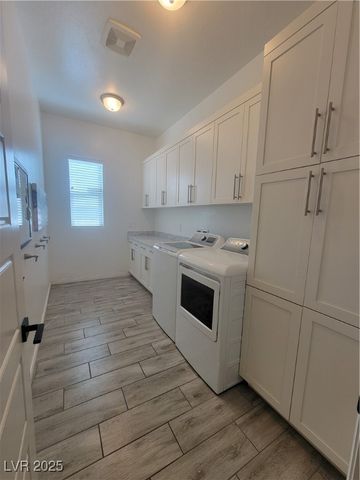 8740 South Pioneer Way, Las Vegas, NV 89113