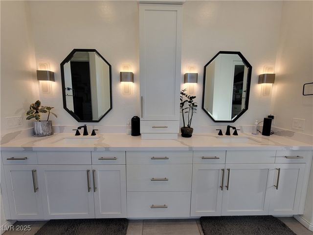 8740 South Pioneer Way, Las Vegas, NV 89113