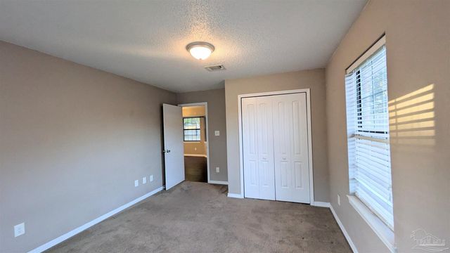 7524 Sandy Creek Dr, Pensacola, FL 32506