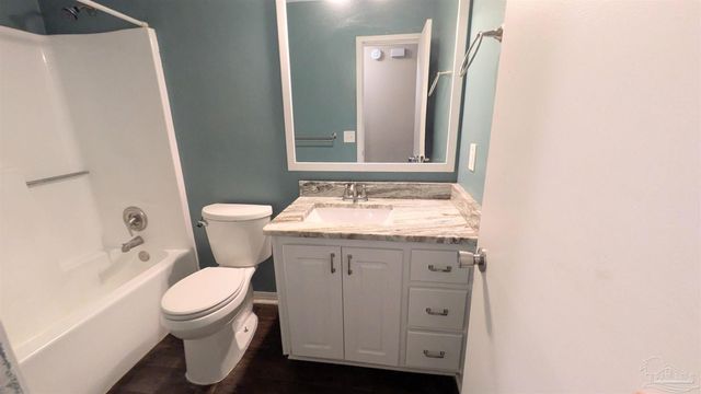 7524 Sandy Creek Dr, Pensacola, FL 32506