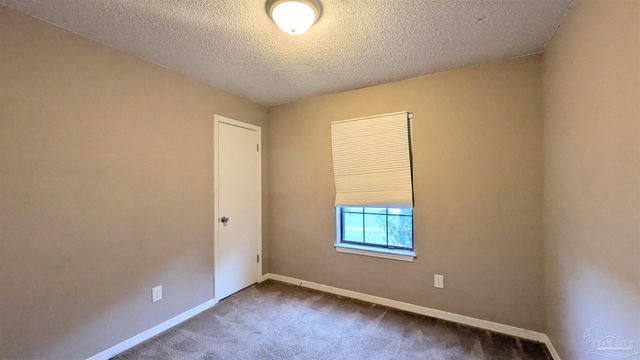 7524 Sandy Creek Dr, Pensacola, FL 32506