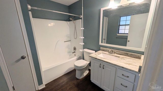 7524 Sandy Creek Dr, Pensacola, FL 32506