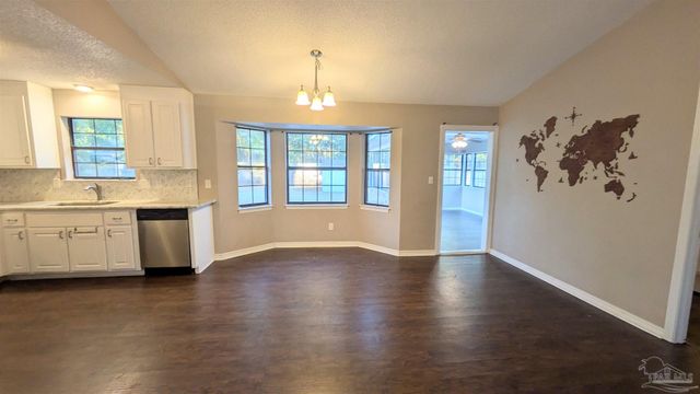 7524 Sandy Creek Dr, Pensacola, FL 32506