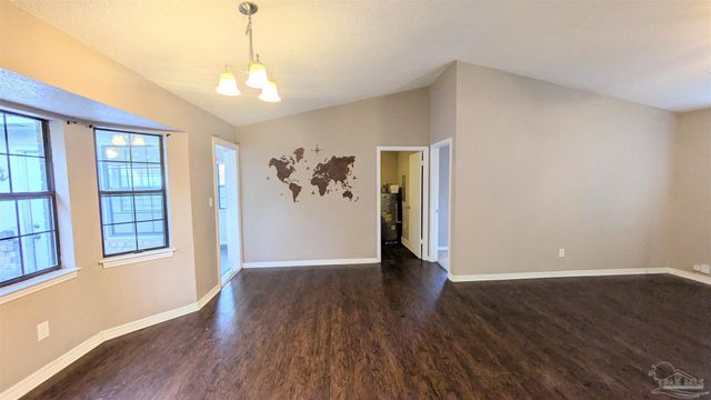 7524 Sandy Creek Dr, Pensacola, FL 32506