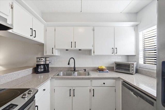 9209 SEMINOLE BOULEVARD 92, Seminole, FL 33772