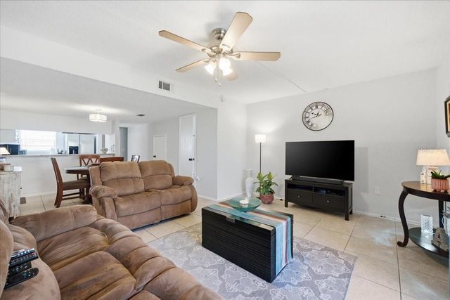 9209 SEMINOLE BOULEVARD 92, Seminole, FL 33772