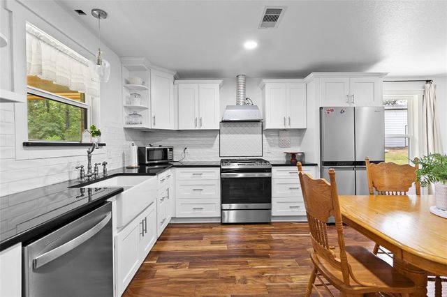 452 N Ghost Branch Road, Trinity, TX 75862