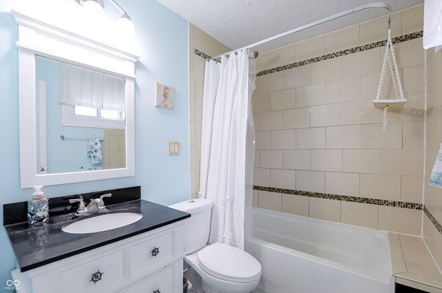903 Sawmill Road, Whiteland, IN 46184