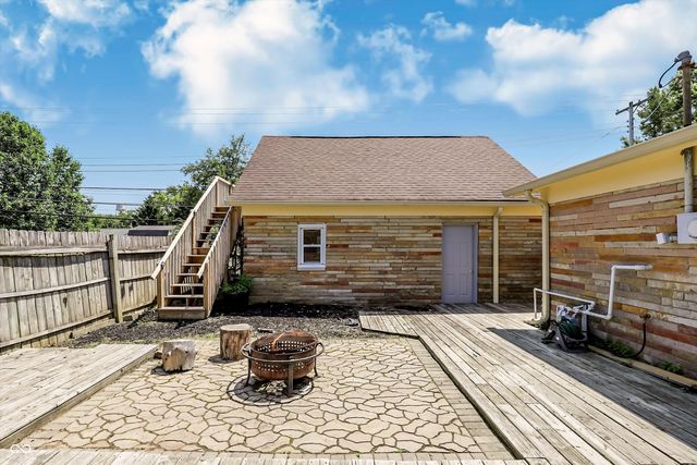 903 Sawmill Road, Whiteland, IN 46184