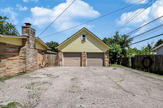 903 Sawmill Road, Whiteland, IN 46184