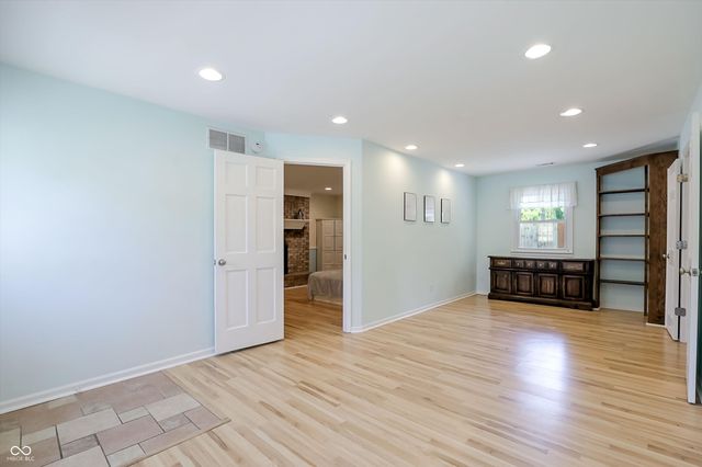 903 Sawmill Road, Whiteland, IN 46184