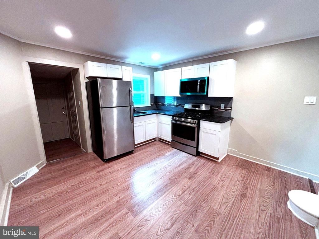 106 WILLIAM ST, Trenton, NJ 08611 — photo 4