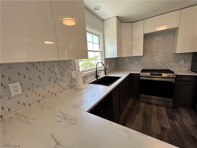 1835 Hickory Lane, Broadview Heights, OH 44147