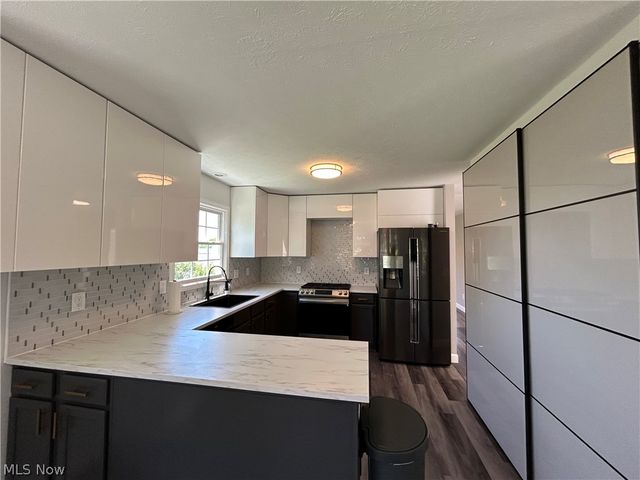 1835 Hickory Lane, Broadview Heights, OH 44147