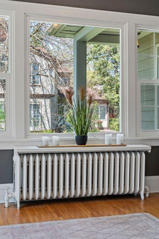 1633 E River Parkway, Minneapolis, MN 55414