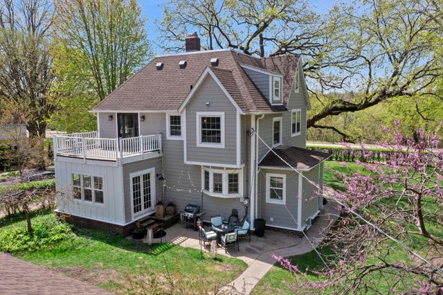 1633 E River Parkway, Minneapolis, MN 55414