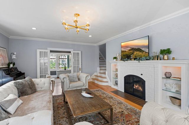 1633 E River Parkway, Minneapolis, MN 55414