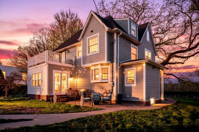 1633 E River Parkway, Minneapolis, MN 55414