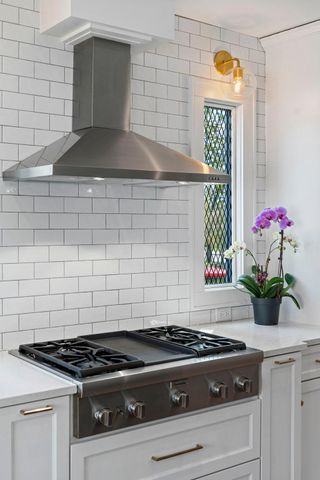 1633 E River Parkway, Minneapolis, MN 55414