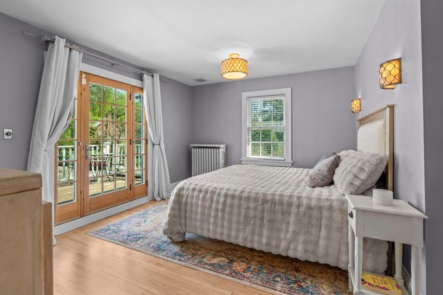 1633 E River Parkway, Minneapolis, MN 55414