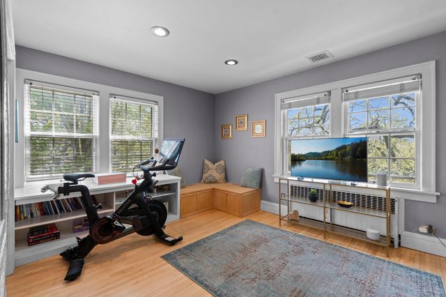 1633 E River Parkway, Minneapolis, MN 55414