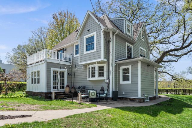 1633 E River Parkway, Minneapolis, MN 55414