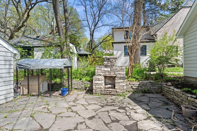 1633 E River Parkway, Minneapolis, MN 55414