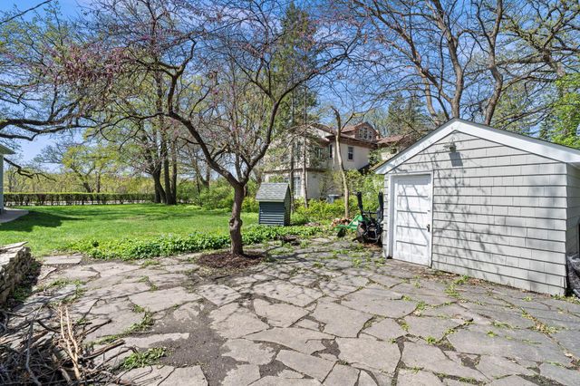 1633 E River Parkway, Minneapolis, MN 55414